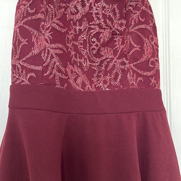NWT Francesca’s Collection | mi ami | Red Burgundy Semi Formal Midi Dress - Picture 6 of 10